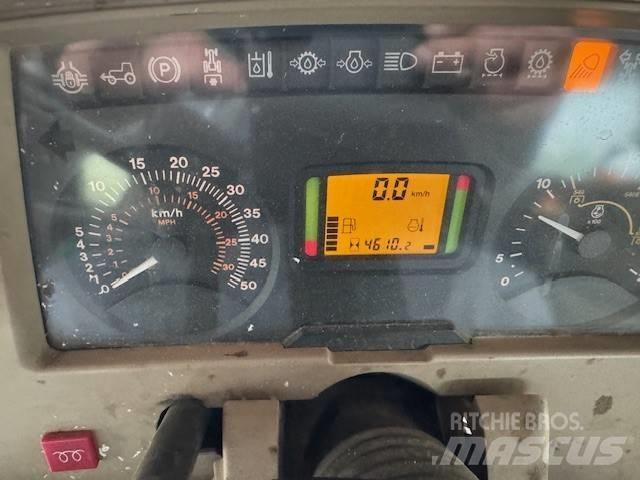 John Deere 5820 트랙터
