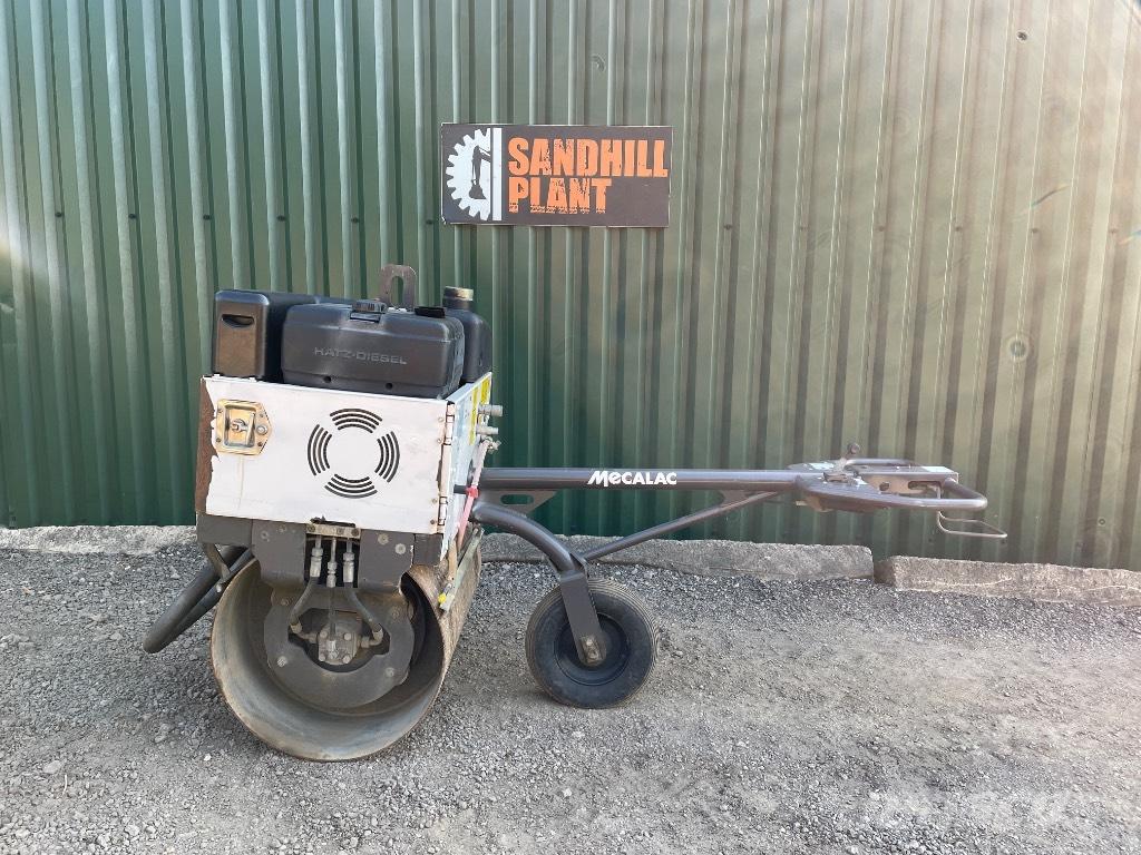 Mecalac MBR 71 싱글 드럼 롤러