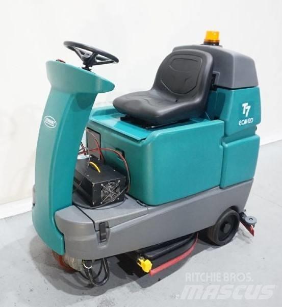 Tennant T7 습식 청소차