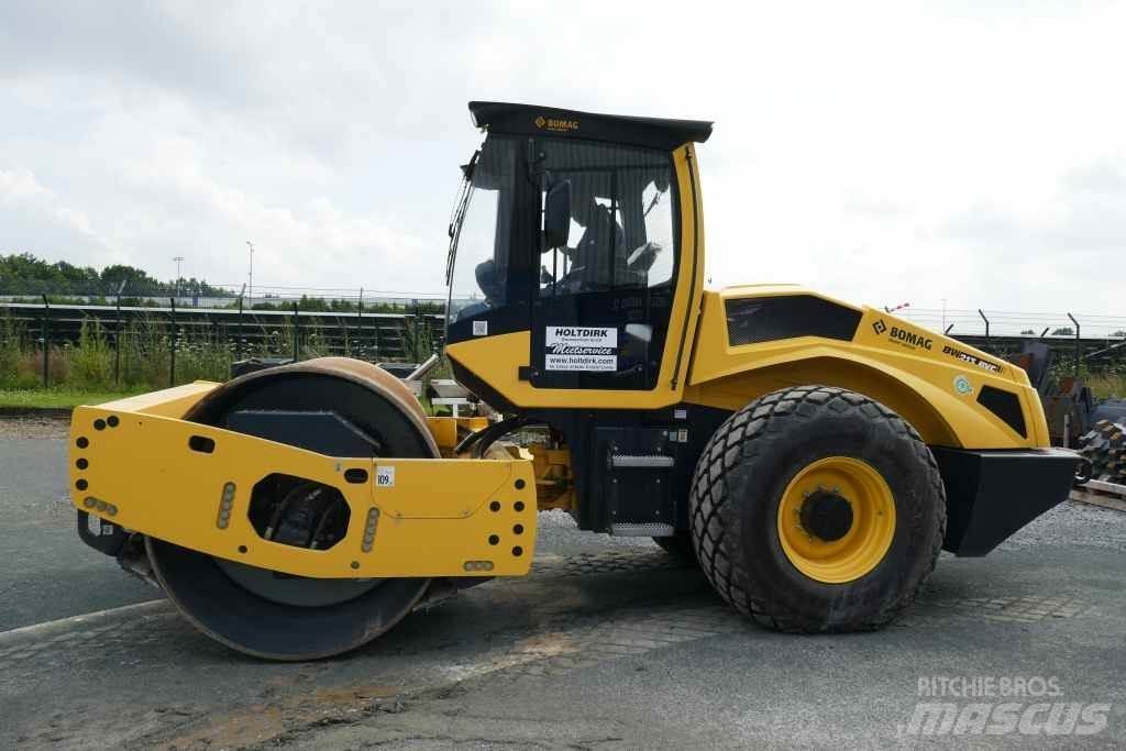 Bomag BW 213 BVC-5 토양 다짐기