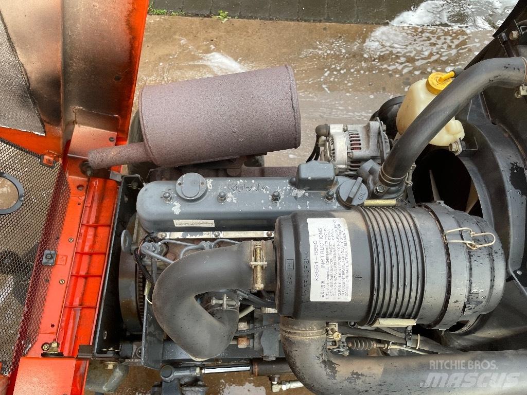 Kubota F 3560 탑승형 잔디깎기