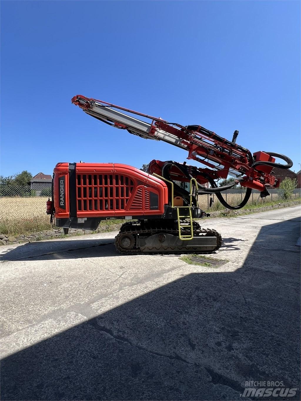 Sandvik dx910i 도로 굴착기