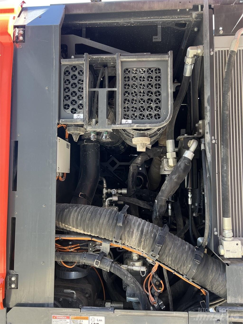 Sandvik dx910i 도로 굴착기