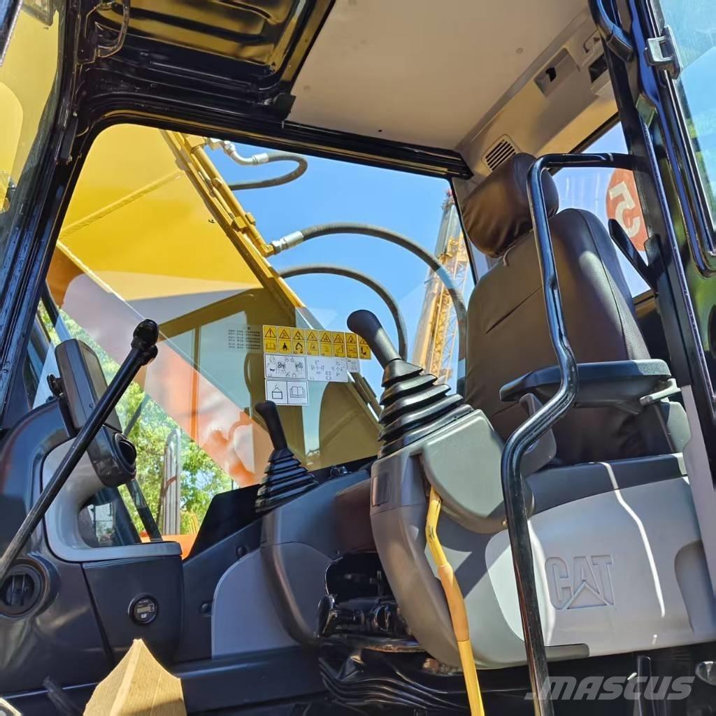 CAT 320 D 대형 굴삭기 29톤 이상