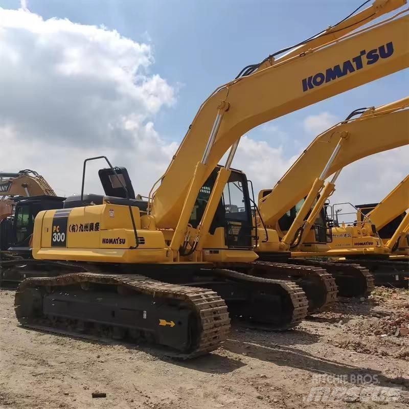 Komatsu PC 300 대형 굴삭기 29톤 이상