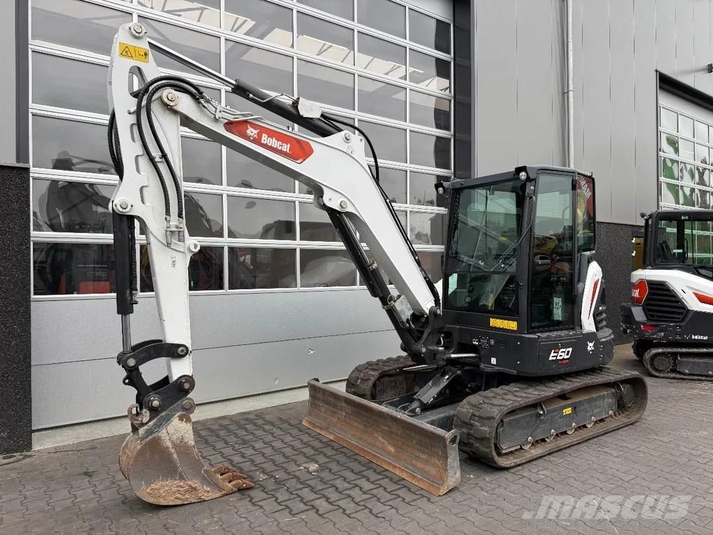 Bobcat E60 | A/C 소형 굴삭기 7톤 미만