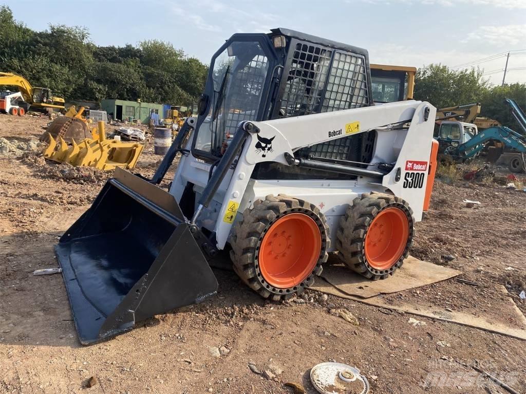 Bobcat S 300  스키드로더