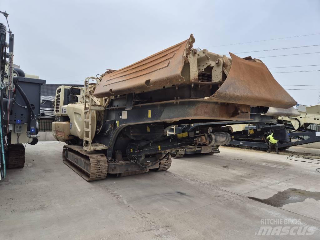 Metso LT 1213 크러셔