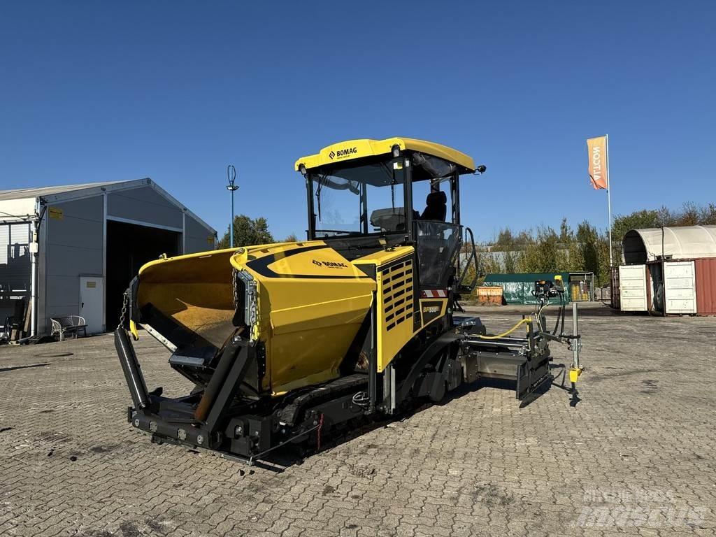 Bomag BF 300 C-2 아스팔트 포장장비