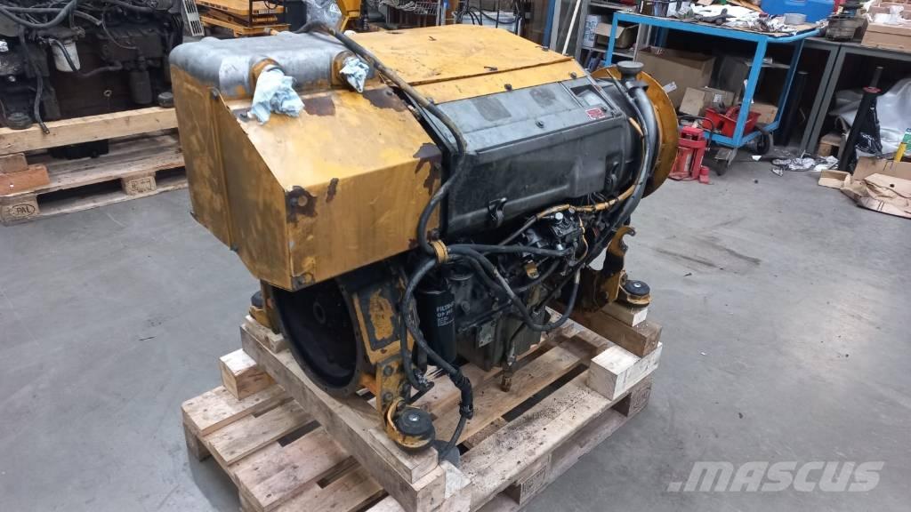 Deutz BF4L913 엔진