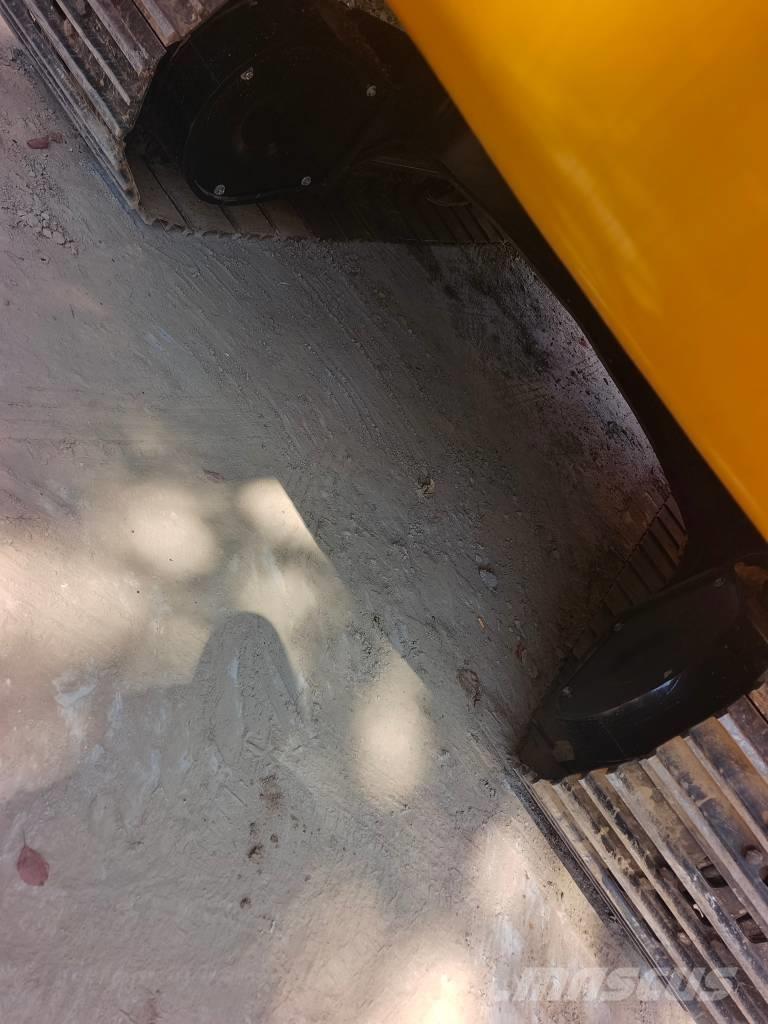 CAT 320 D 대형 굴삭기 29톤 이상