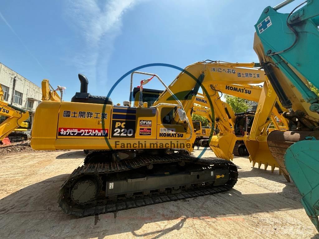 Komatsu PC 220 대형 굴삭기 29톤 이상