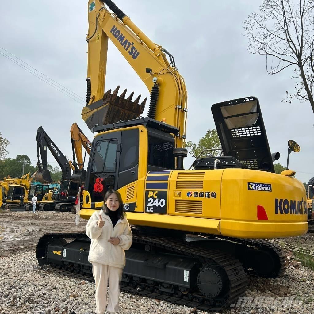 Komatsu PC 240 LC 대형 굴삭기 29톤 이상