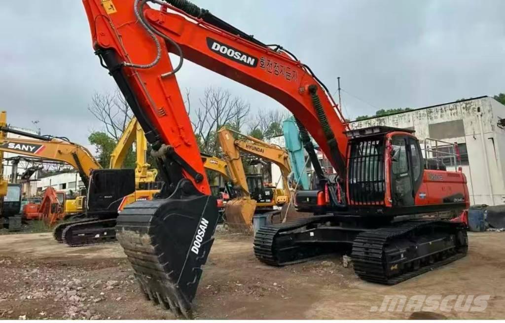 Doosan DX 340 대형 굴삭기 29톤 이상