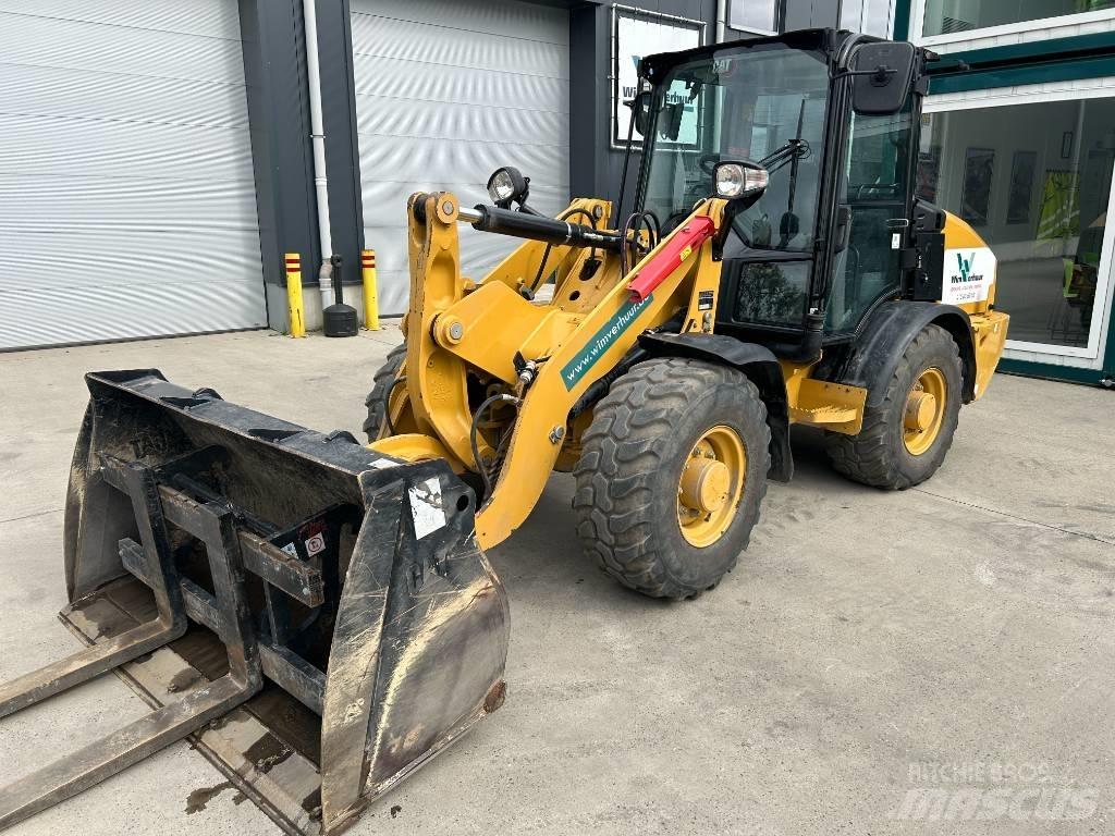 CAT 906  스키드로더