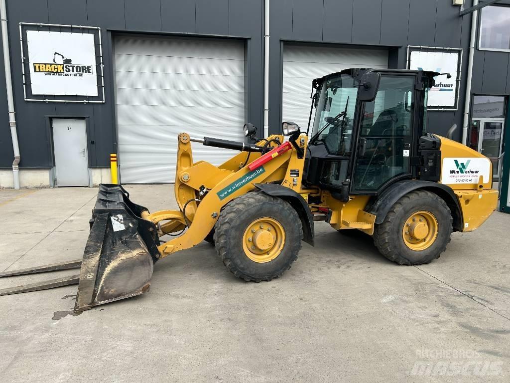CAT 906  스키드로더