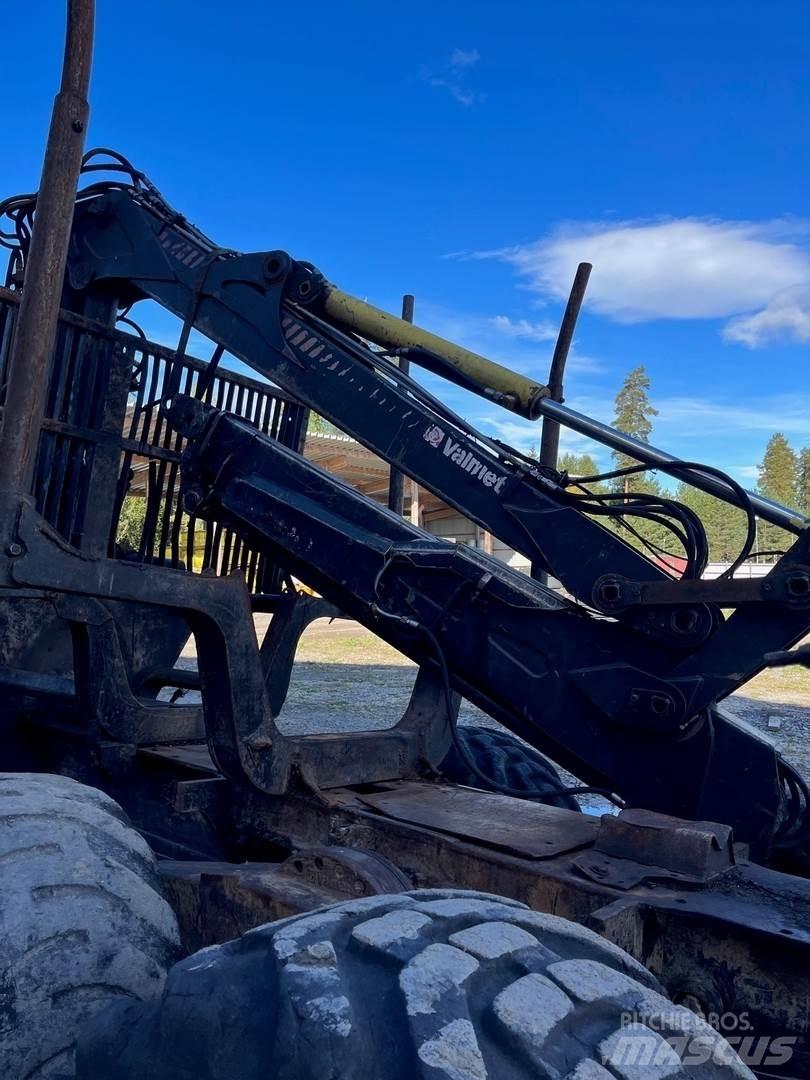 Komatsu 840TX 원목 포워더