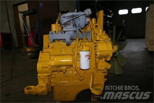 Komatsu SA4D102E 엔진