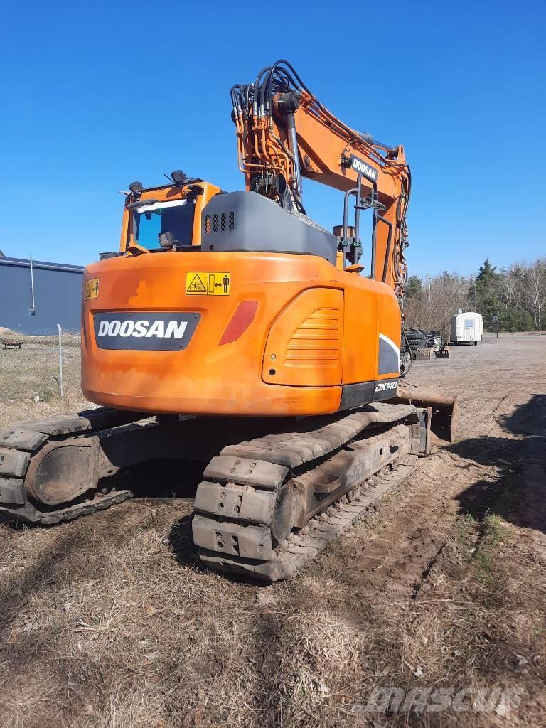 Doosan DX140LCR-5 대형 굴삭기 29톤 이상