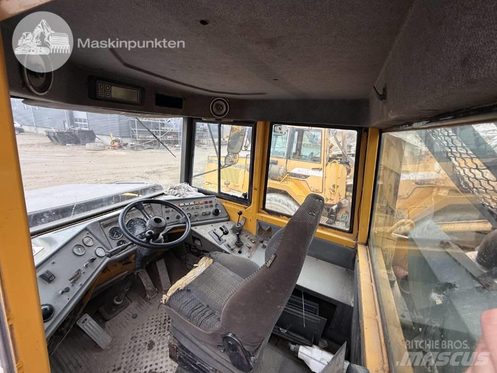 Volvo A 25 C 연결식 홀러