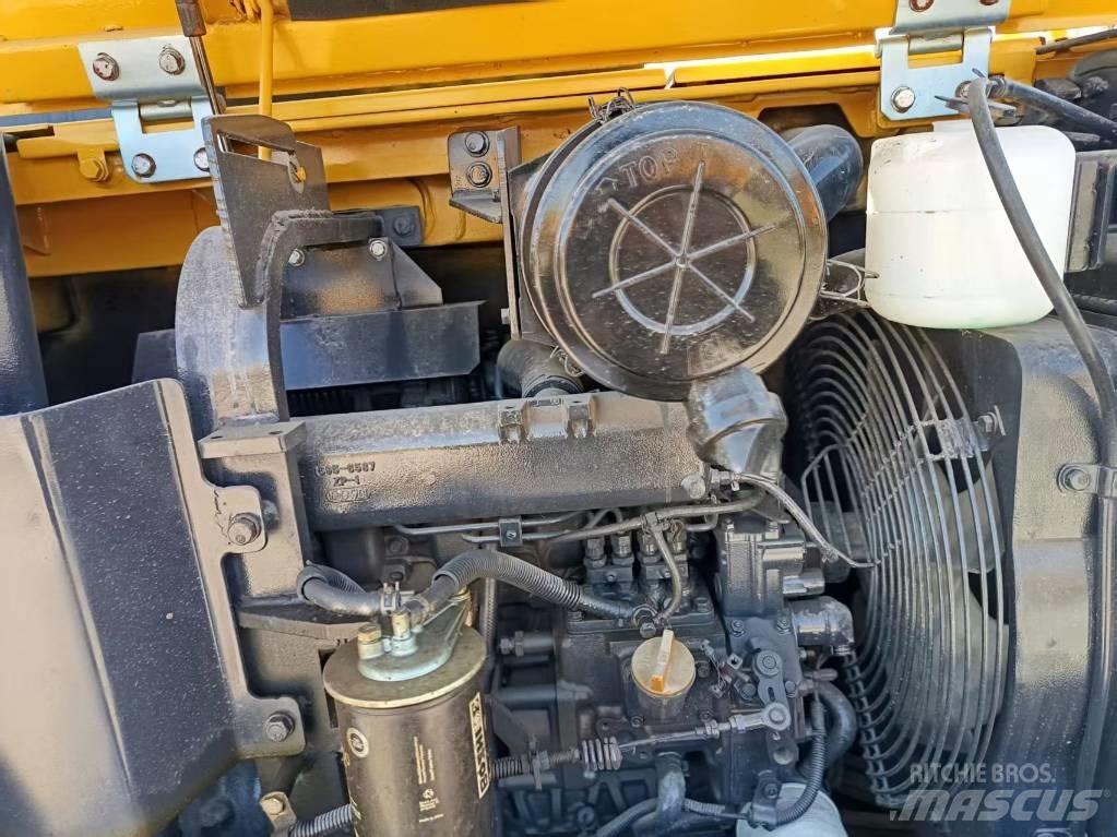 Komatsu PC56 대형 굴삭기 29톤 이상