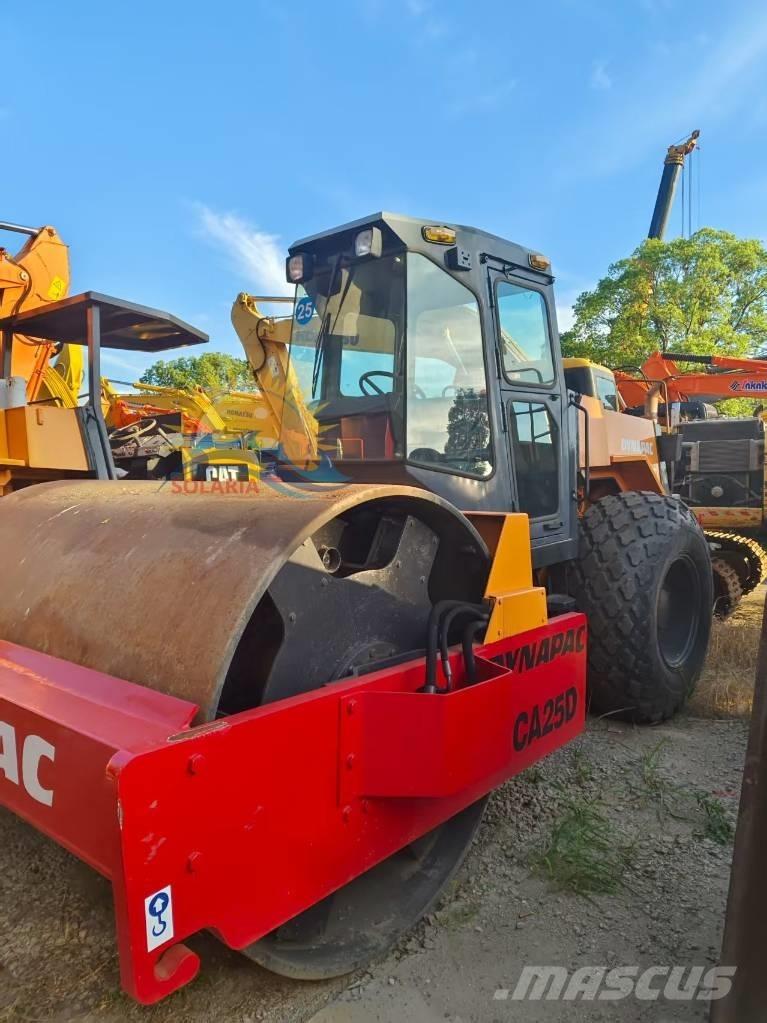 Dynapac CA 25 D 싱글 드럼 롤러