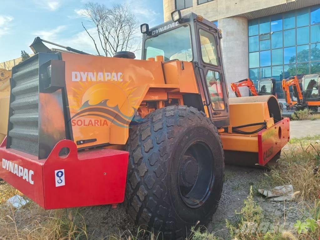Dynapac CA 25 D 싱글 드럼 롤러