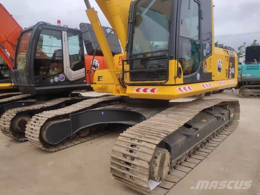 Komatsu PC 240 대형 굴삭기 29톤 이상