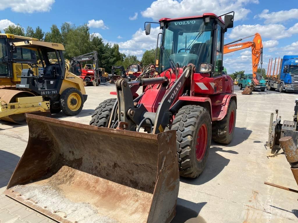 Volvo L 30 G  휠로우더