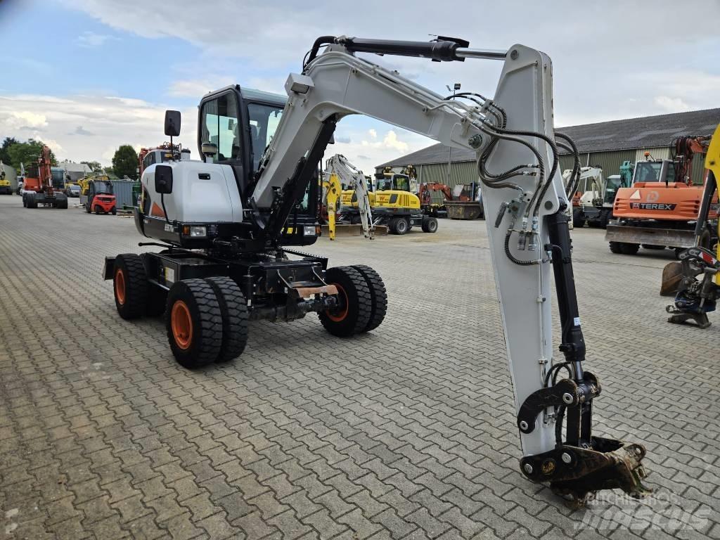 Bobcat E57W  휠 굴삭기