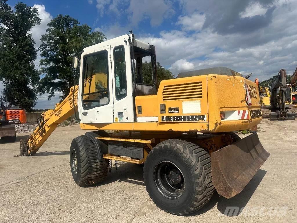 Liebherr A900  휠 굴삭기