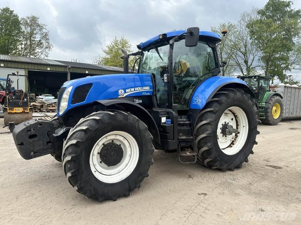New Holland T7.235 트랙터