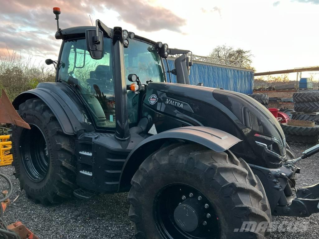 Valtra T 235 Direct 트랙터