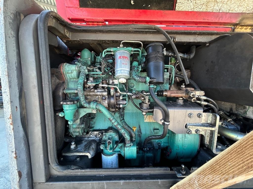 Volvo EW 140  휠 굴삭기