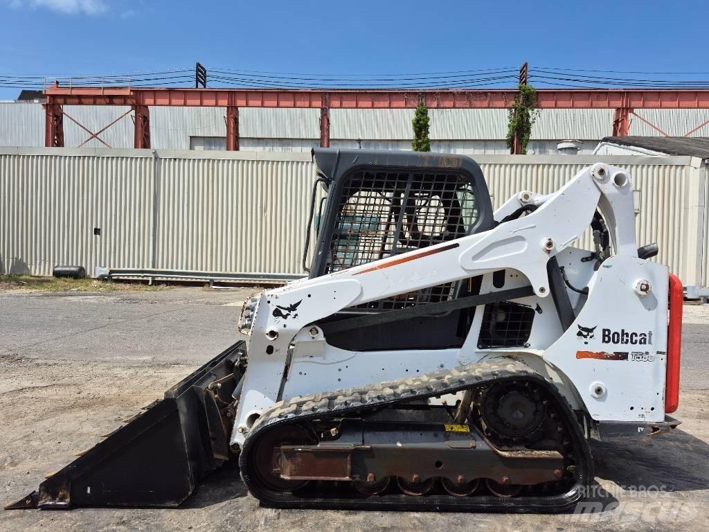 Bobcat T 590  스키드로더