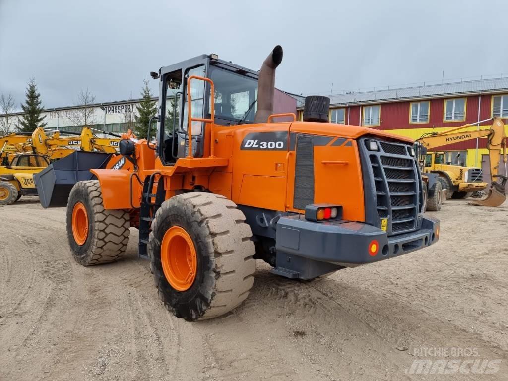 Doosan DL 300-3  휠로우더