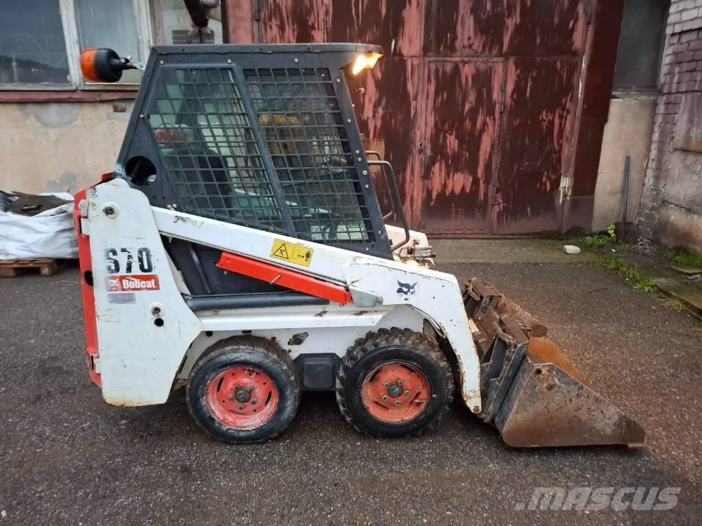 Bobcat S 70  스키드로더