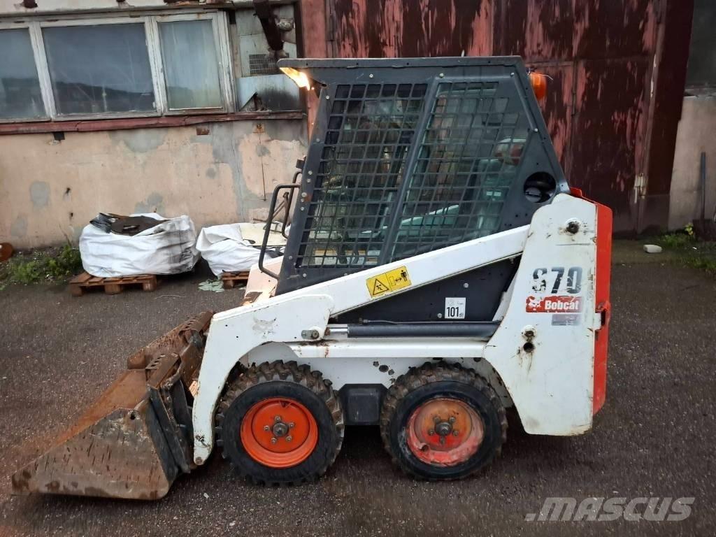 Bobcat S 70  스키드로더
