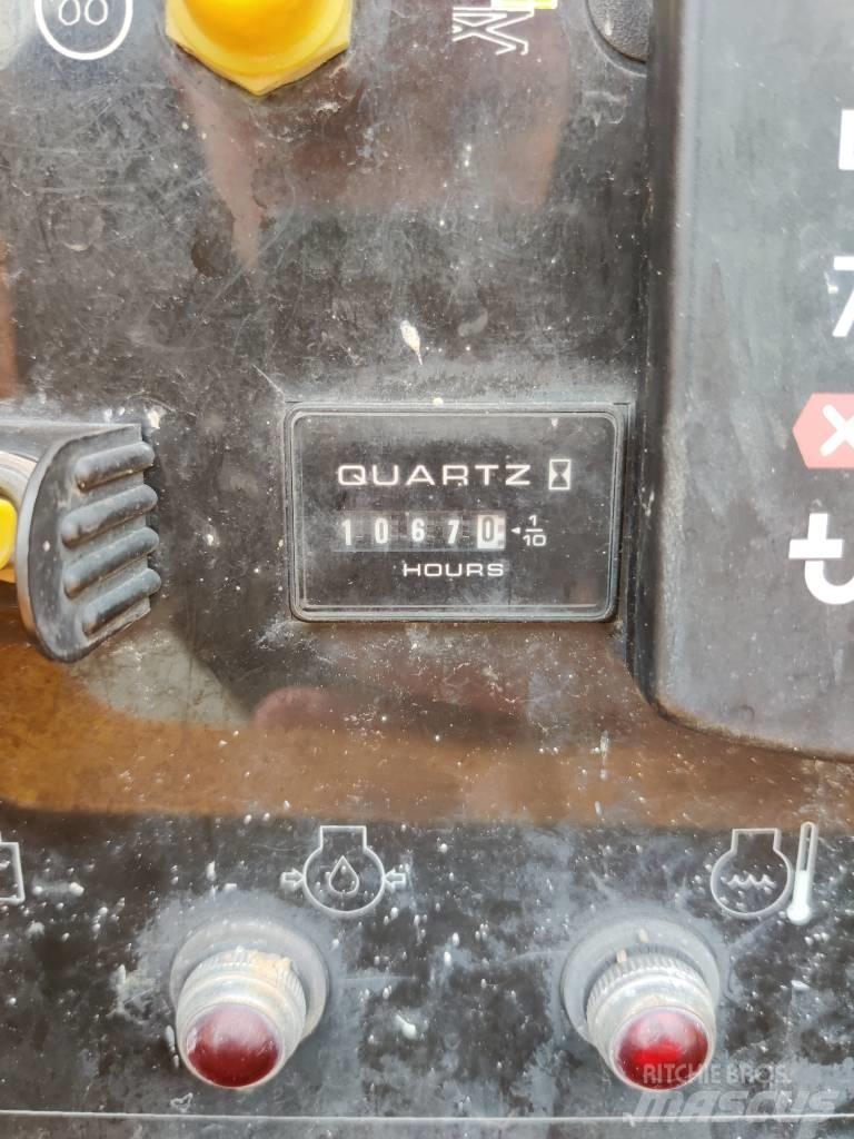 JLG 4394 RT 가위형 리프트