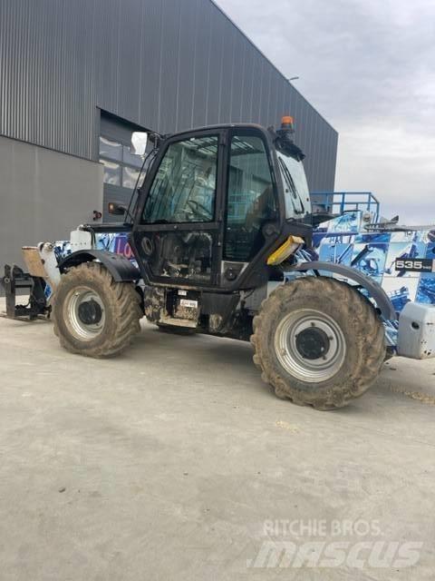 JCB 535-140 텔러 핸들러