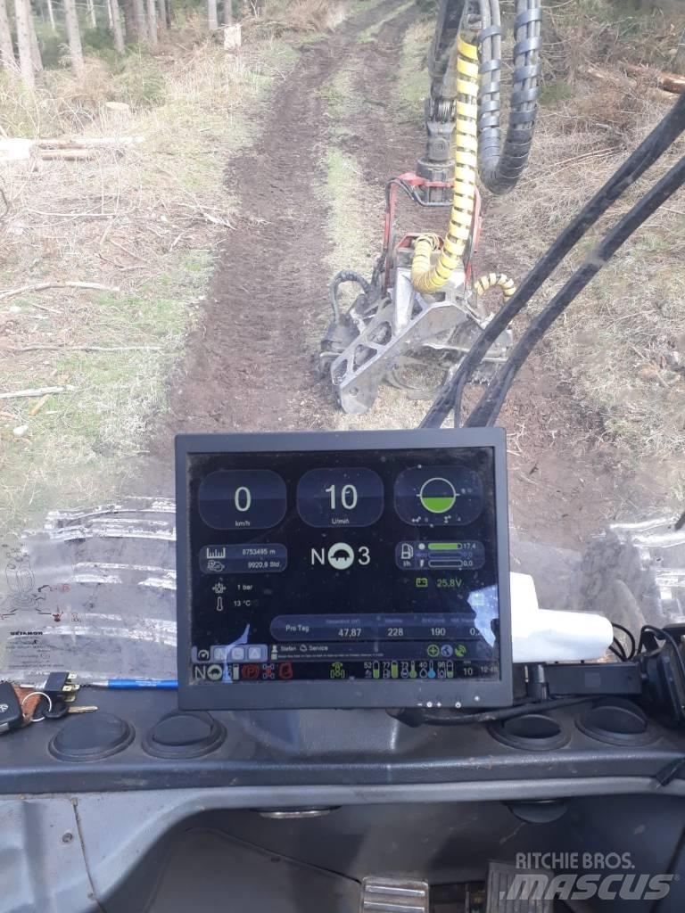 Komatsu 931 XC 원목 하베스터