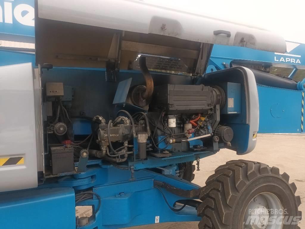 Genie Z 135/70 RT 관절형 전동이동 리프트
