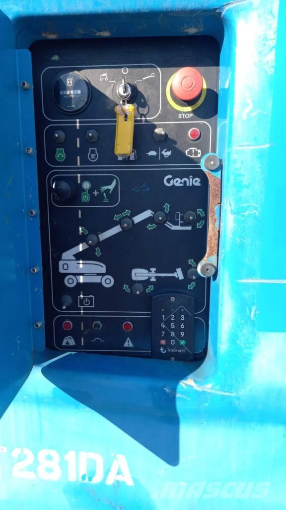 Genie S 85 견인식 전동이동 리프트