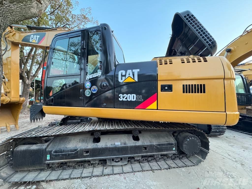 CAT 320D2L 대형 굴삭기 29톤 이상