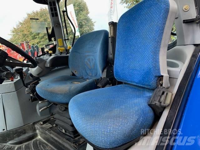 New Holland T 6050 트랙터