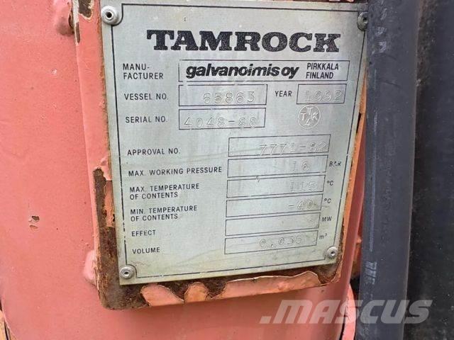 Tamrock CHA 660 도로 굴착기