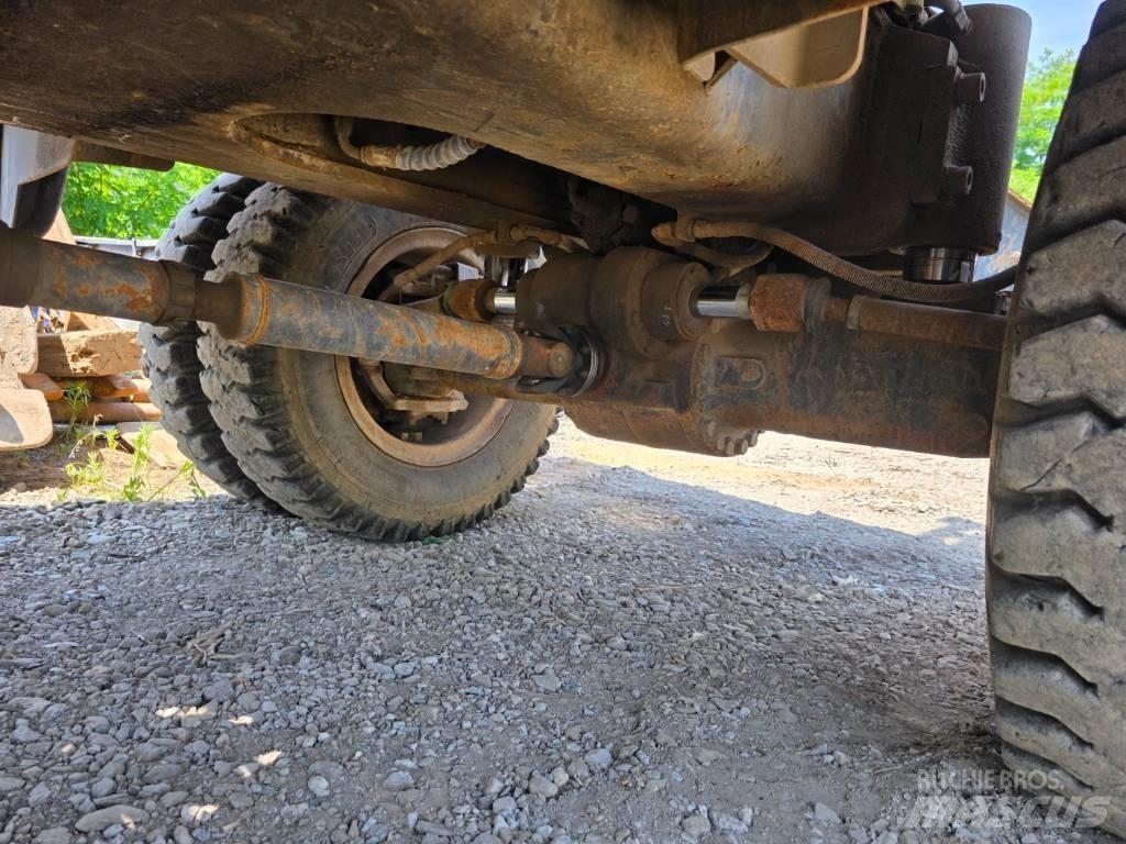 Doosan DX 210 W  휠 굴삭기