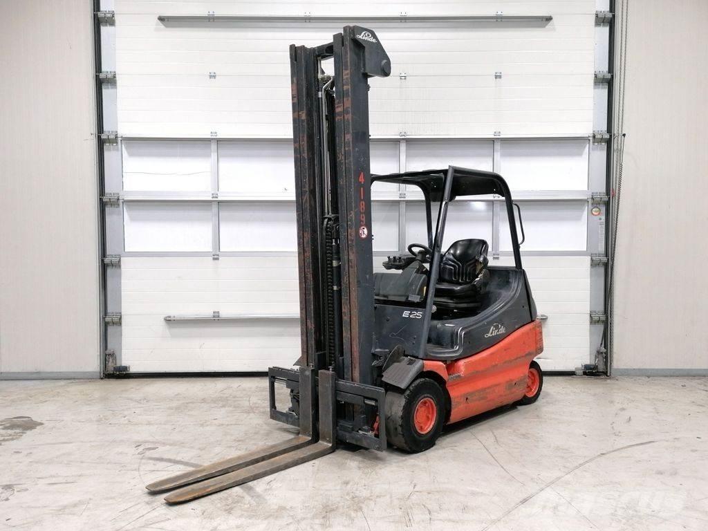 Linde E25-02 전동 지게차