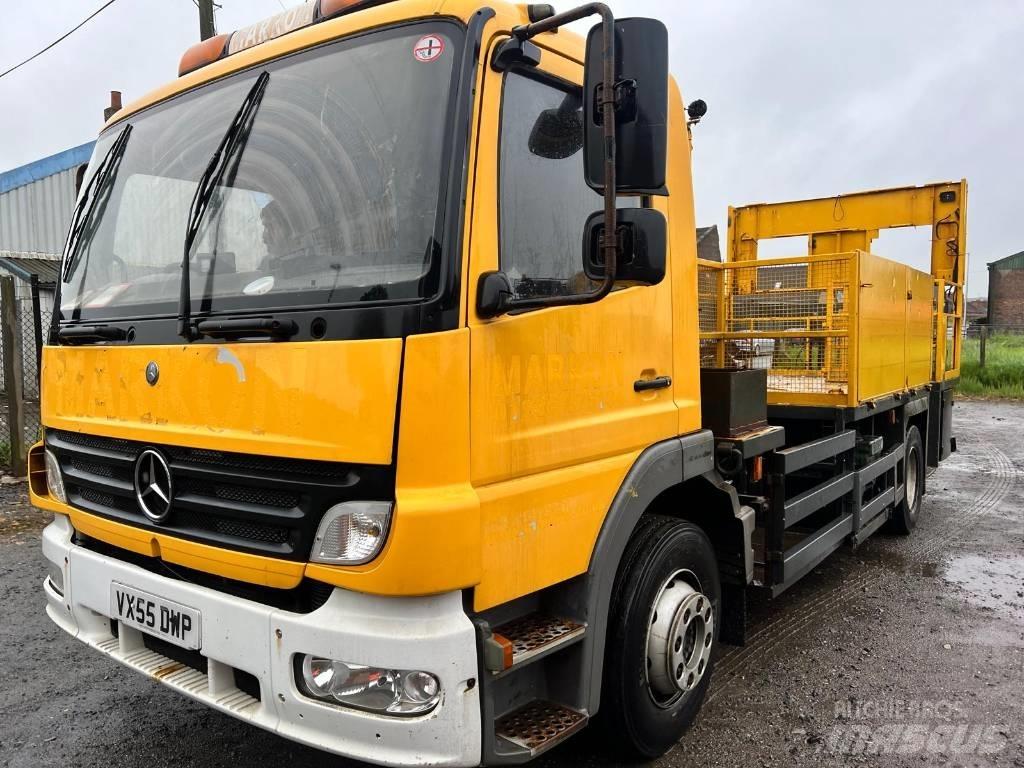 Mercedes-Benz 1318 기타 트럭