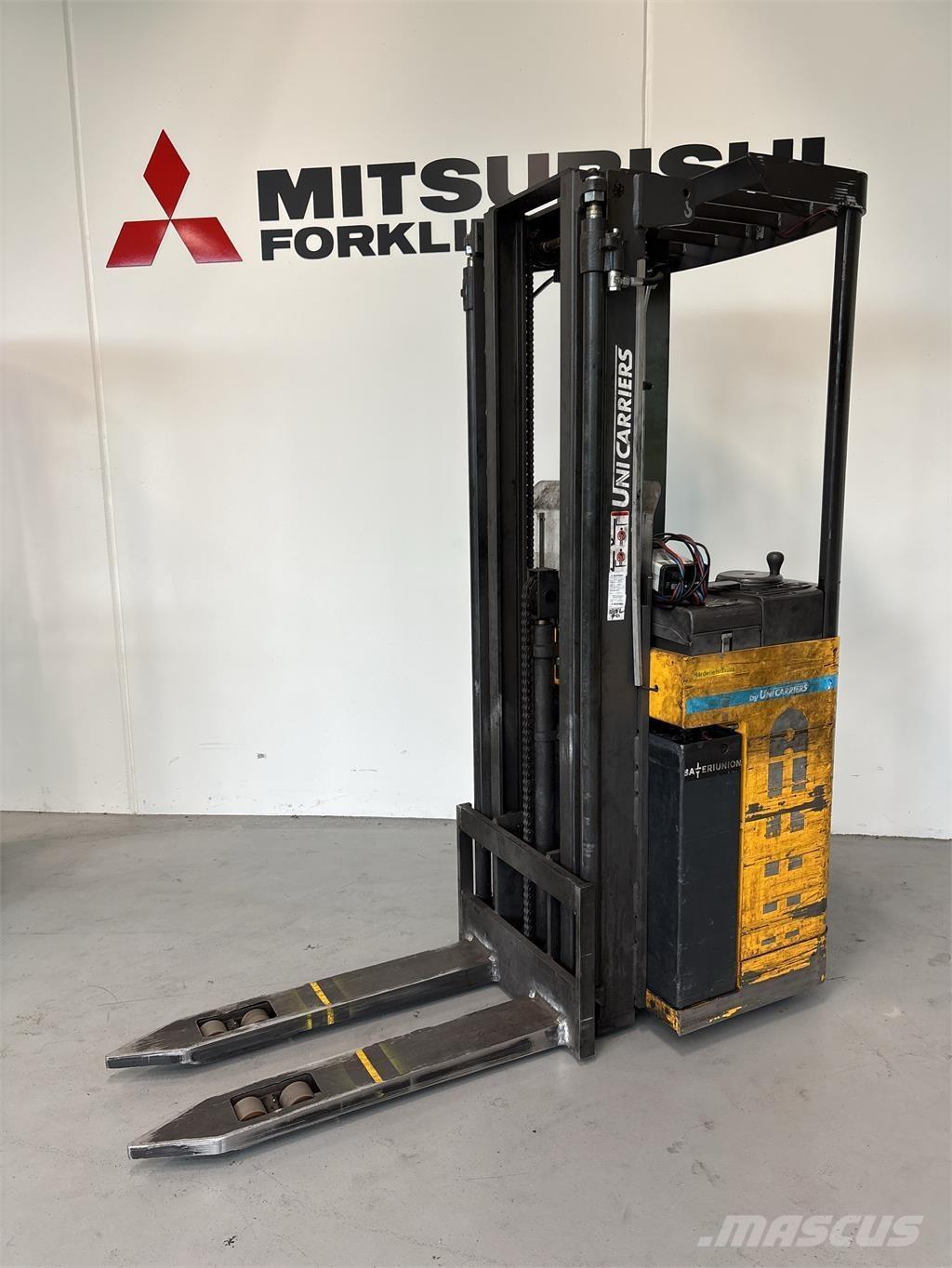 Atlet A160 보행식 리치 지게차